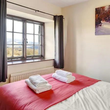 The At Thompson Ground * 霍克斯黑德