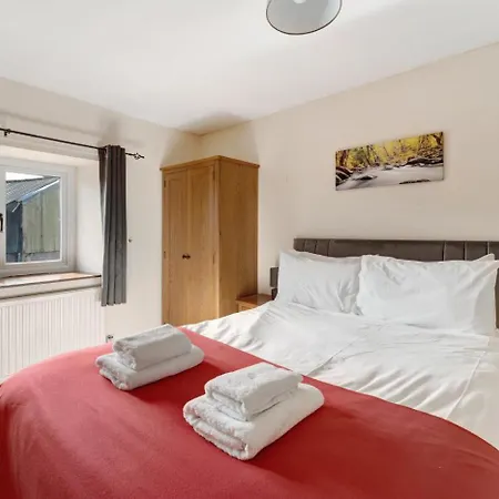 펜션 5 Bed In Ambleside Oc-lr239 호크셰드
