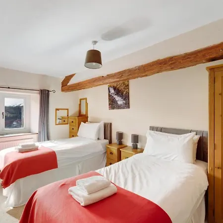 펜션 5 Bed In Ambleside Oc-lr239